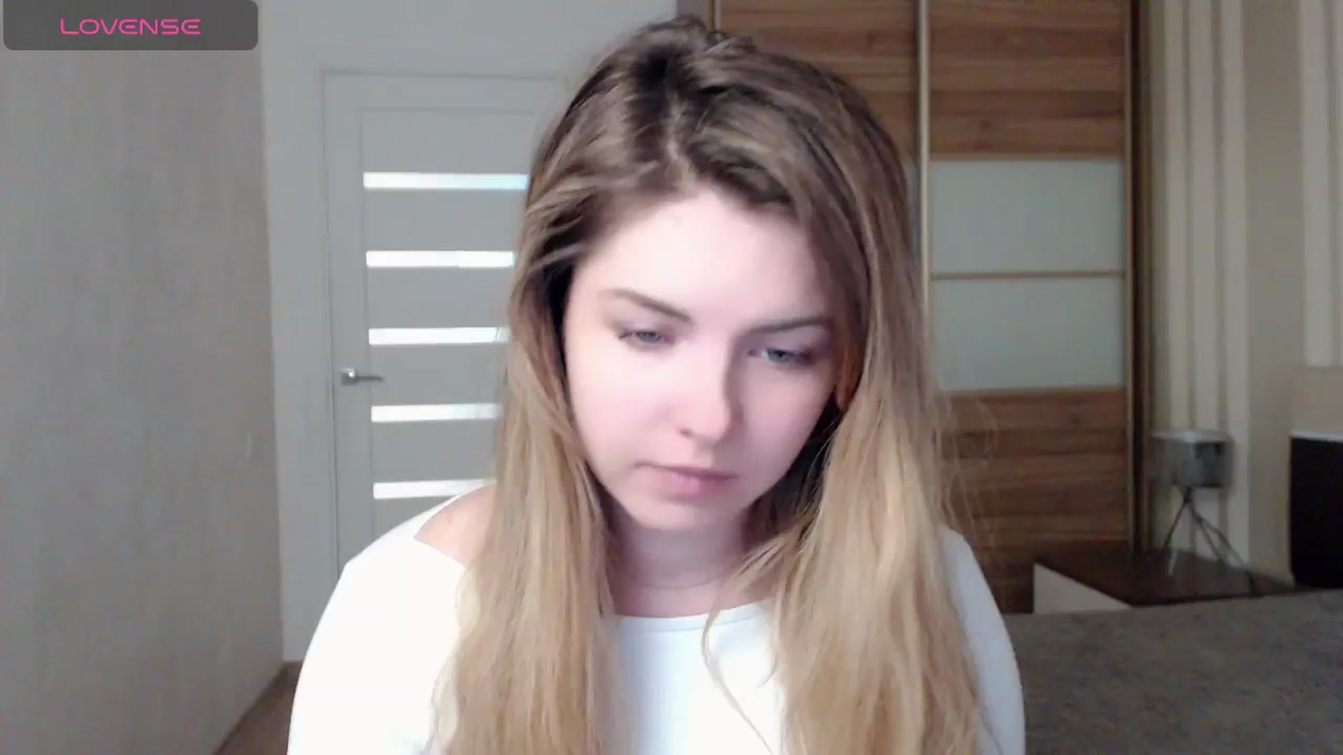 Gallery image thumbnail from Miriam_Mills's myfreecams stream on, 05/14/2024, 08:17 image 5 of 20