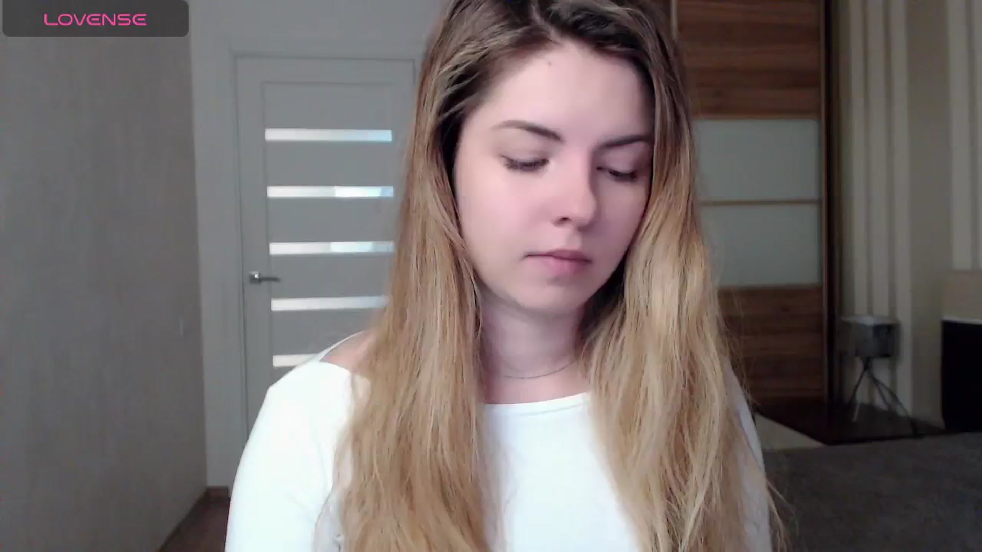 Gallery image thumbnail from Miriam_Mills's myfreecams stream on, 05/14/2024, 08:17 image 18 of 20