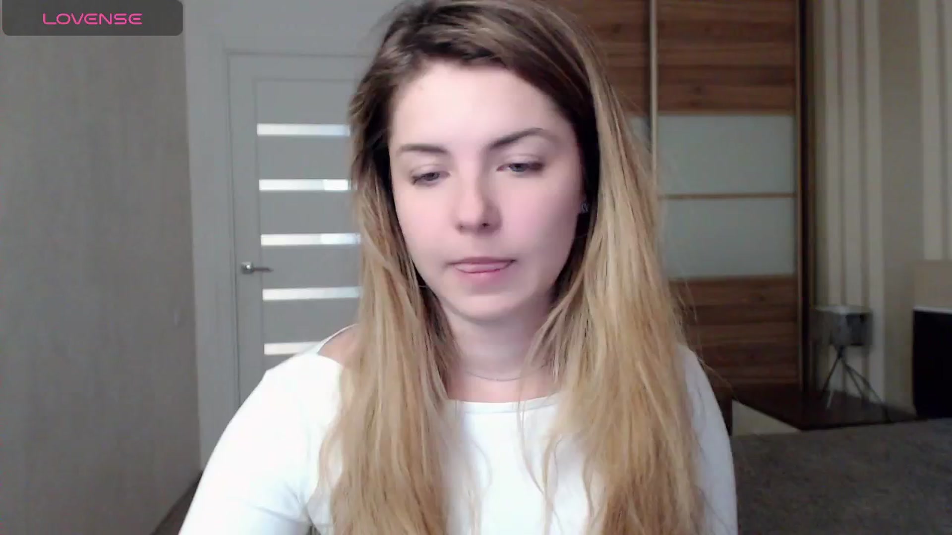 Gallery image thumbnail from Miriam_Mills's myfreecams stream on, 05/14/2024, 08:17 image 13 of 20