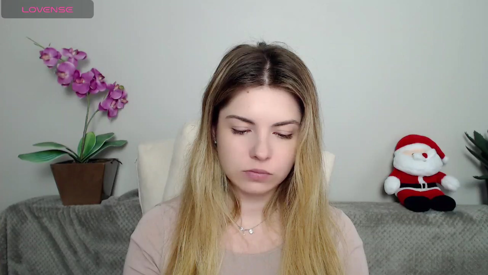 Gallery image thumbnail from Miriam_Mills's myfreecams stream on, 05/16/2024, 09:09 image 13 of 20