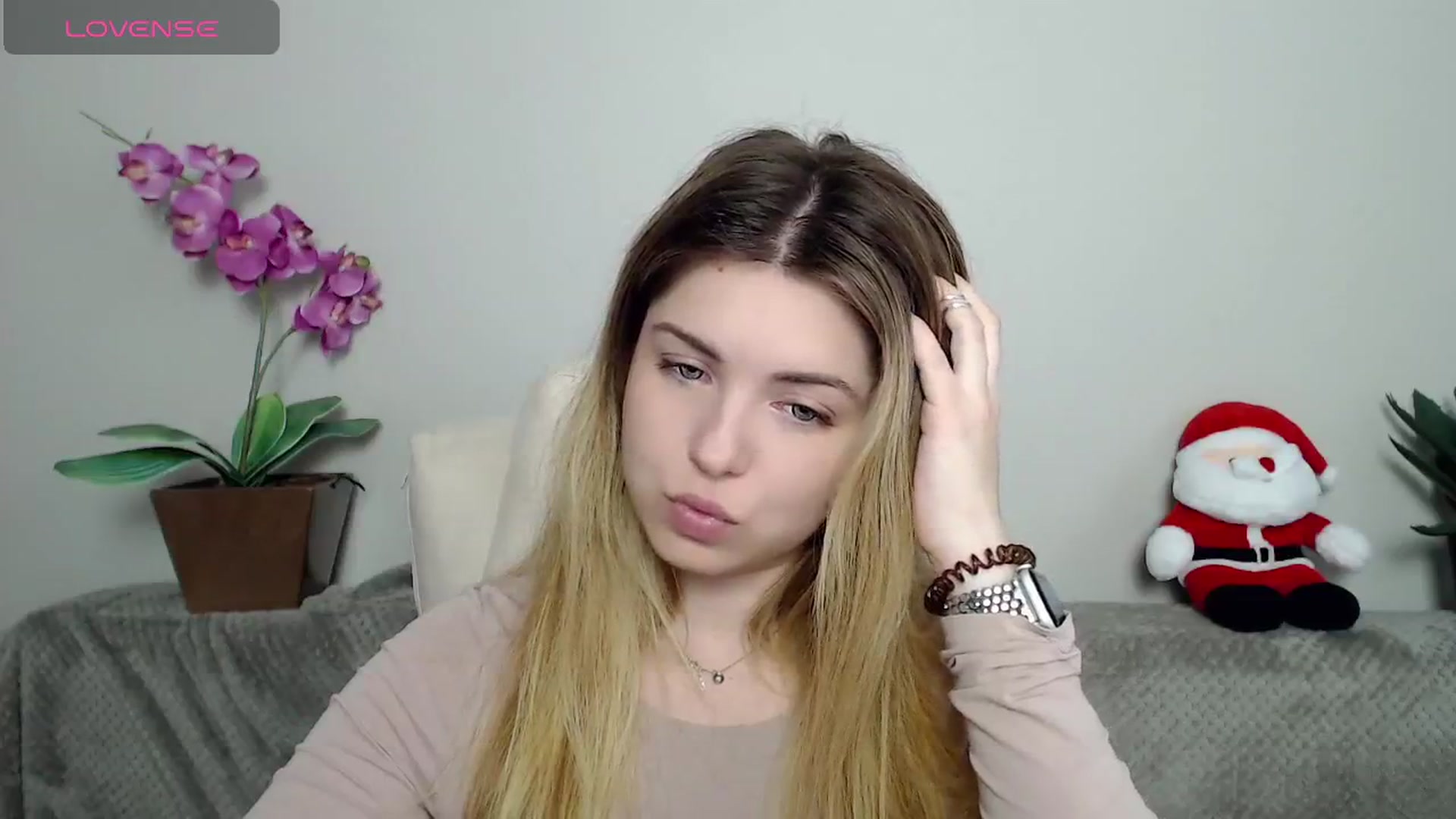 Gallery image thumbnail from Miriam_Mills's myfreecams stream on, 05/16/2024, 09:09 image 9 of 20