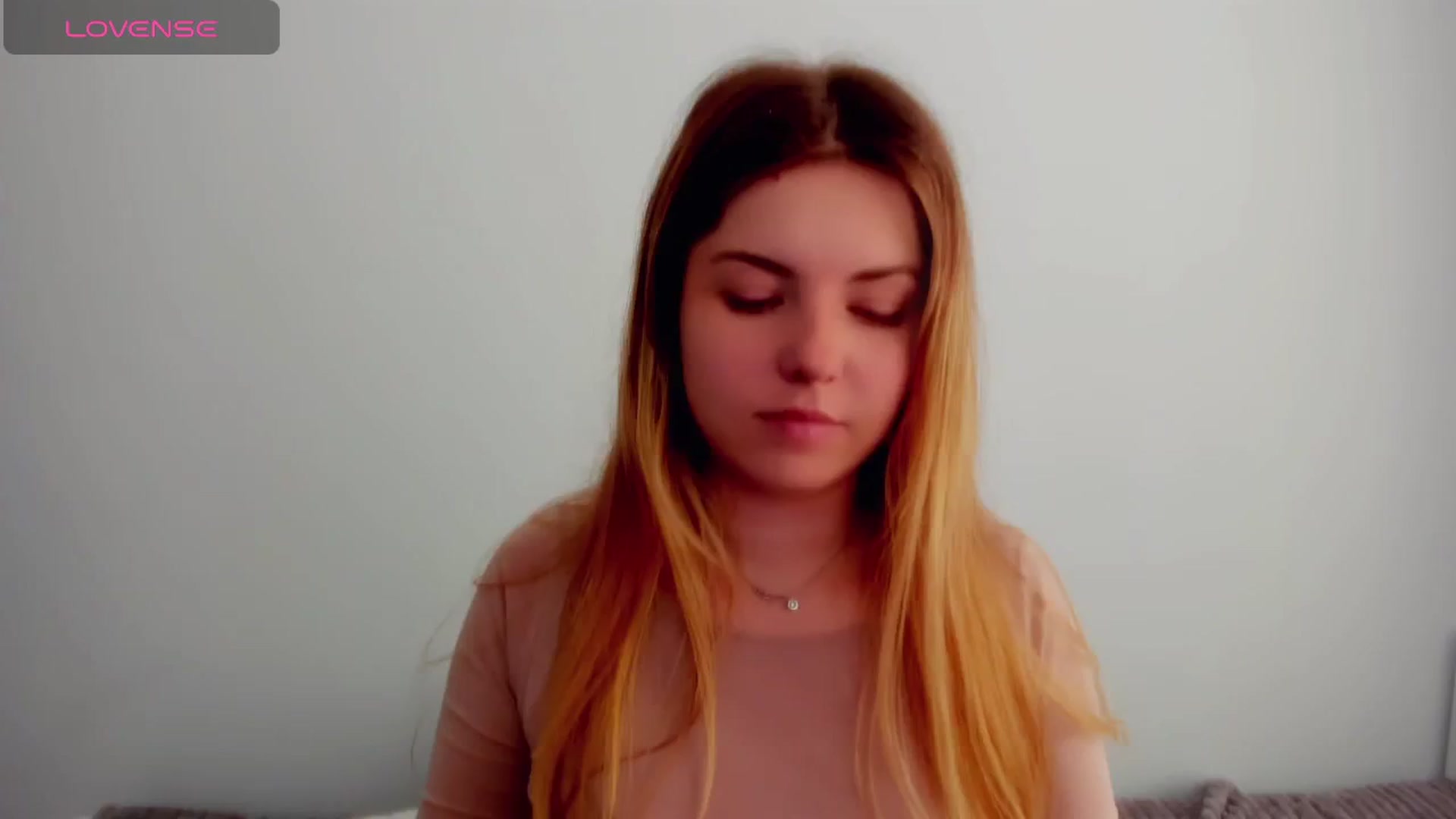 Gallery image thumbnail from Miriam_Mills's myfreecams stream on, 05/17/2024, 09:14 image 16 of 20