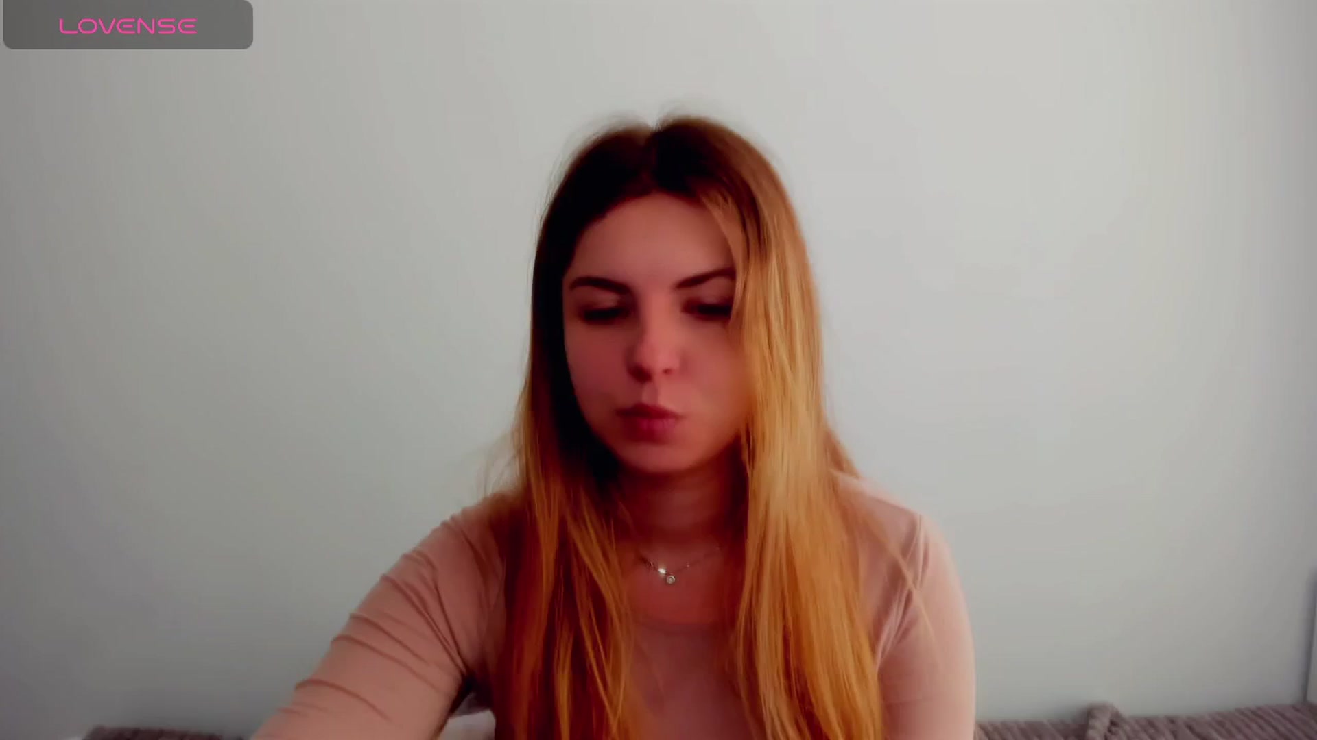 Gallery image thumbnail from Miriam_Mills's myfreecams stream on, 05/17/2024, 09:14 image 8 of 20