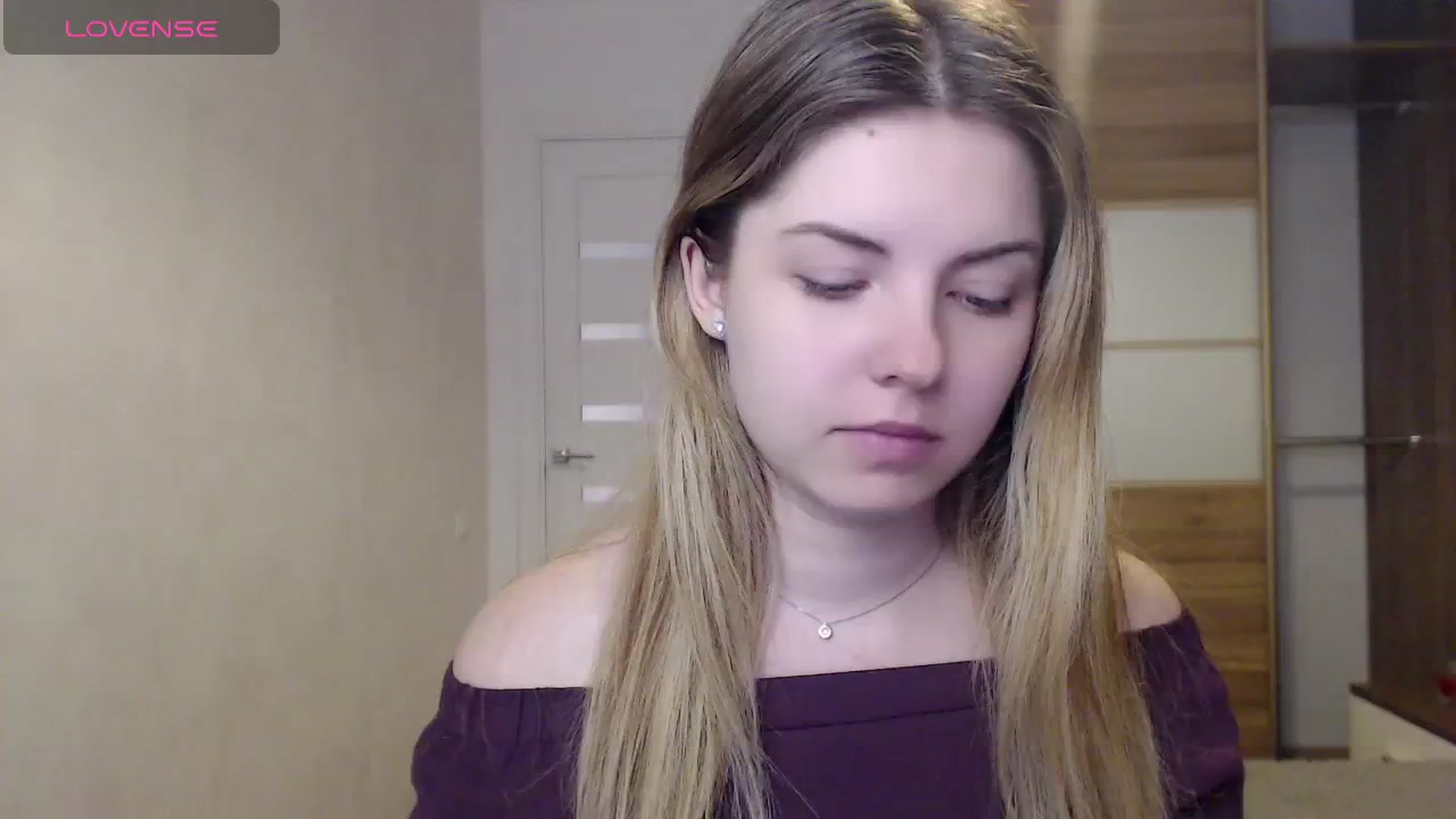 Gallery image thumbnail from Miriam_Mills's myfreecams stream on, 05/20/2024, 09:16 image 8 of 20