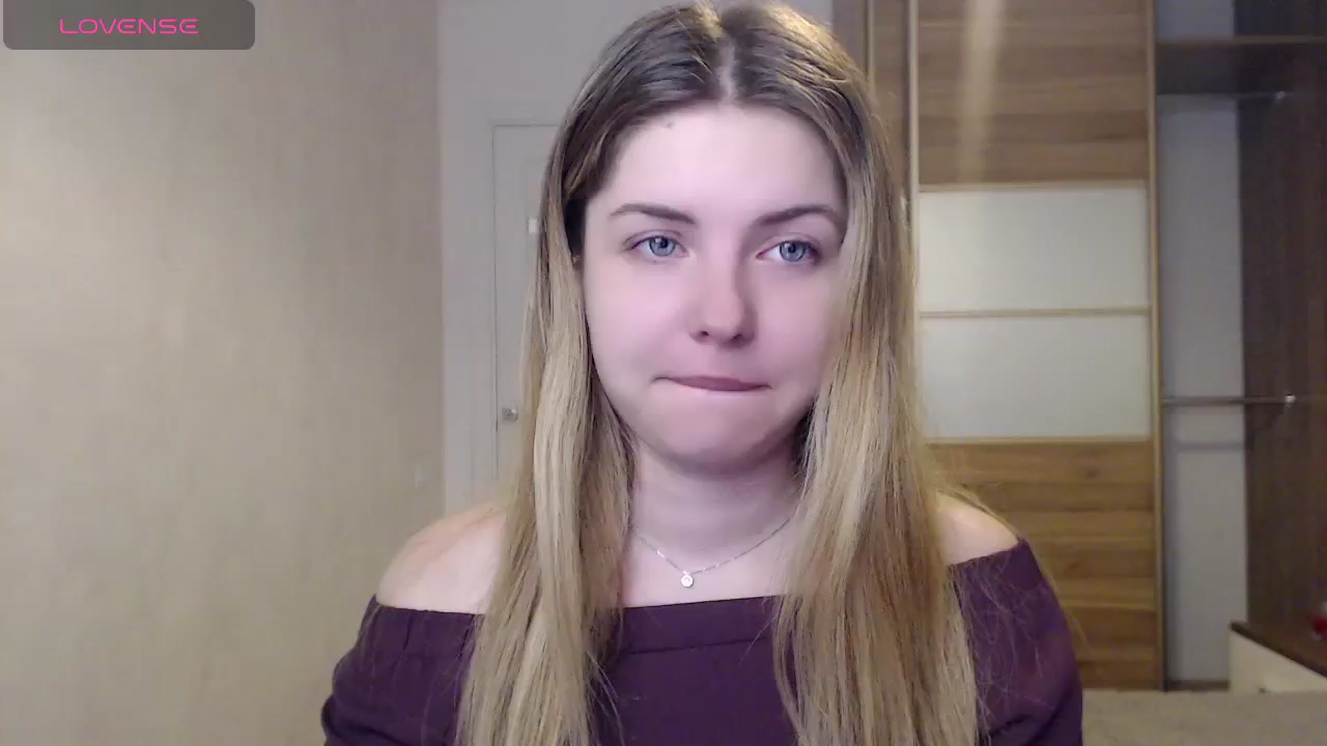 Gallery image thumbnail from Miriam_Mills's myfreecams stream on, 05/20/2024, 09:16 image 3 of 20