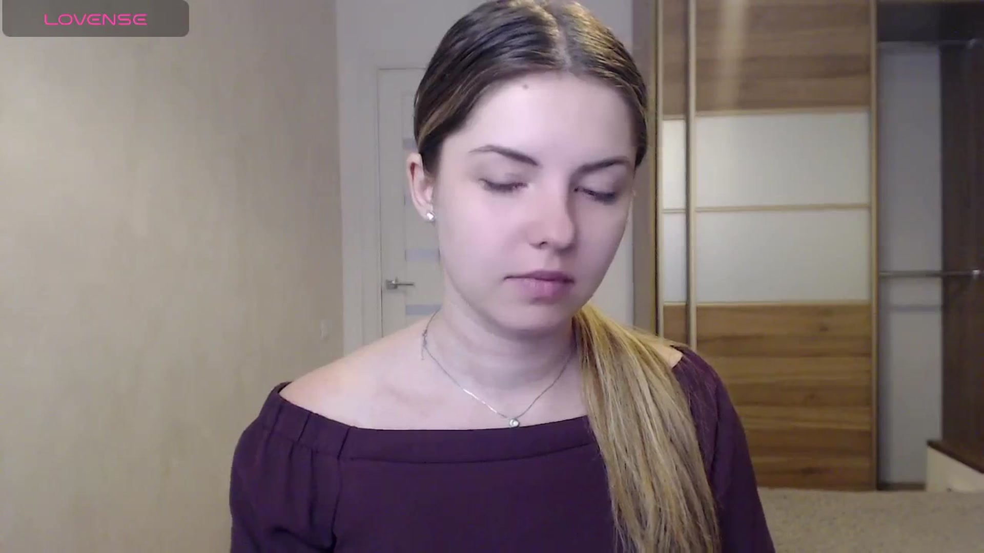 Gallery image thumbnail from Miriam_Mills's myfreecams stream on, 05/20/2024, 11:14 image 18 of 20