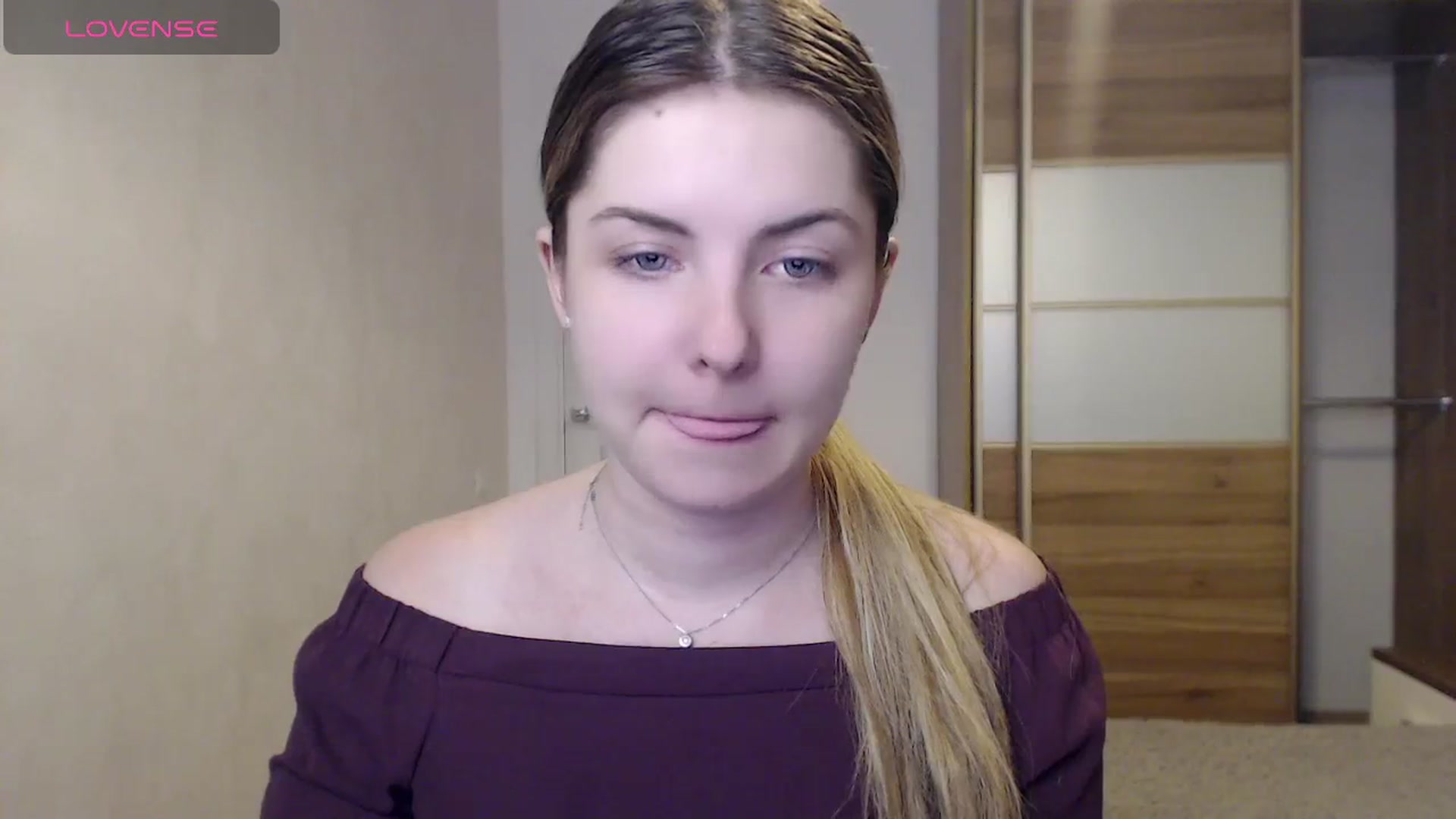 Gallery image thumbnail from Miriam_Mills's myfreecams stream on, 05/20/2024, 11:14 image 4 of 20
