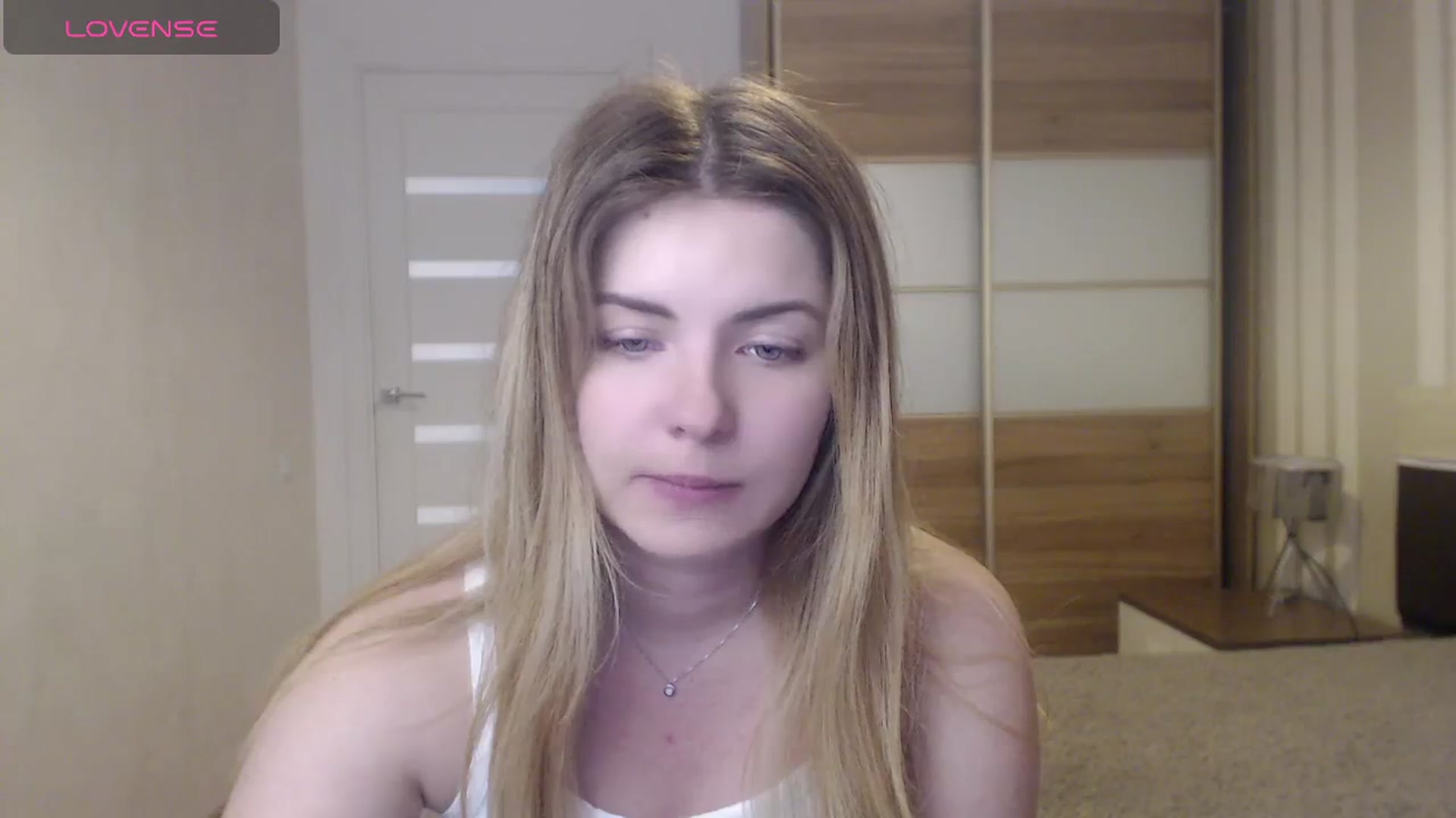 Gallery image thumbnail from Miriam_Mills's myfreecams stream on, 05/21/2024, 10:21 image 2 of 20
