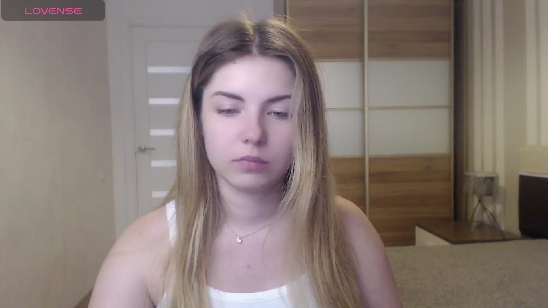 Gallery image thumbnail from Miriam_Mills's myfreecams stream on, 05/21/2024, 10:21 image 13 of 20