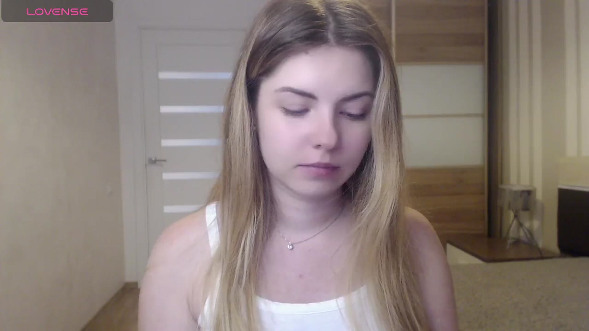 Gallery image thumbnail from Miriam_Mills's myfreecams stream on, 05/21/2024, 10:21 image 12 of 20