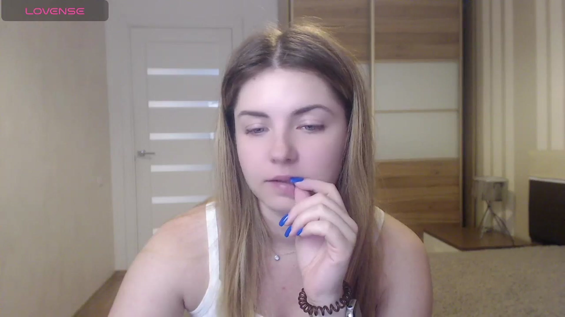 Gallery image thumbnail from Miriam_Mills's myfreecams stream on, 05/21/2024, 10:21 image 17 of 20