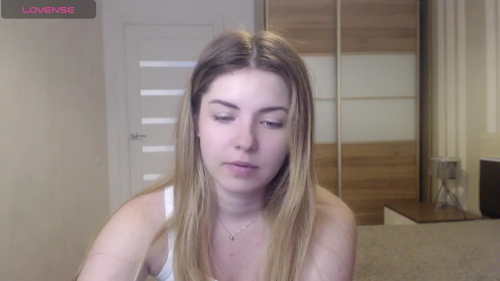 Gallery image thumbnail from Miriam_Mills's myfreecams stream on, 05/21/2024, 10:21 image 3 of 20