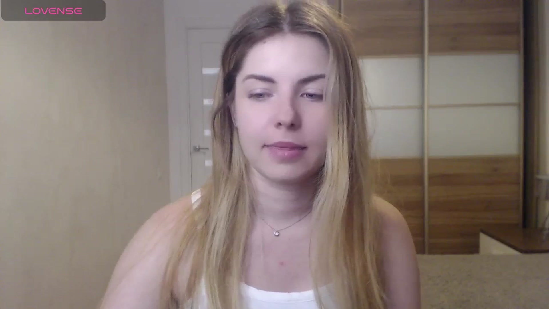 Gallery image thumbnail from Miriam_Mills's myfreecams stream on, 05/21/2024, 10:21 image 19 of 20