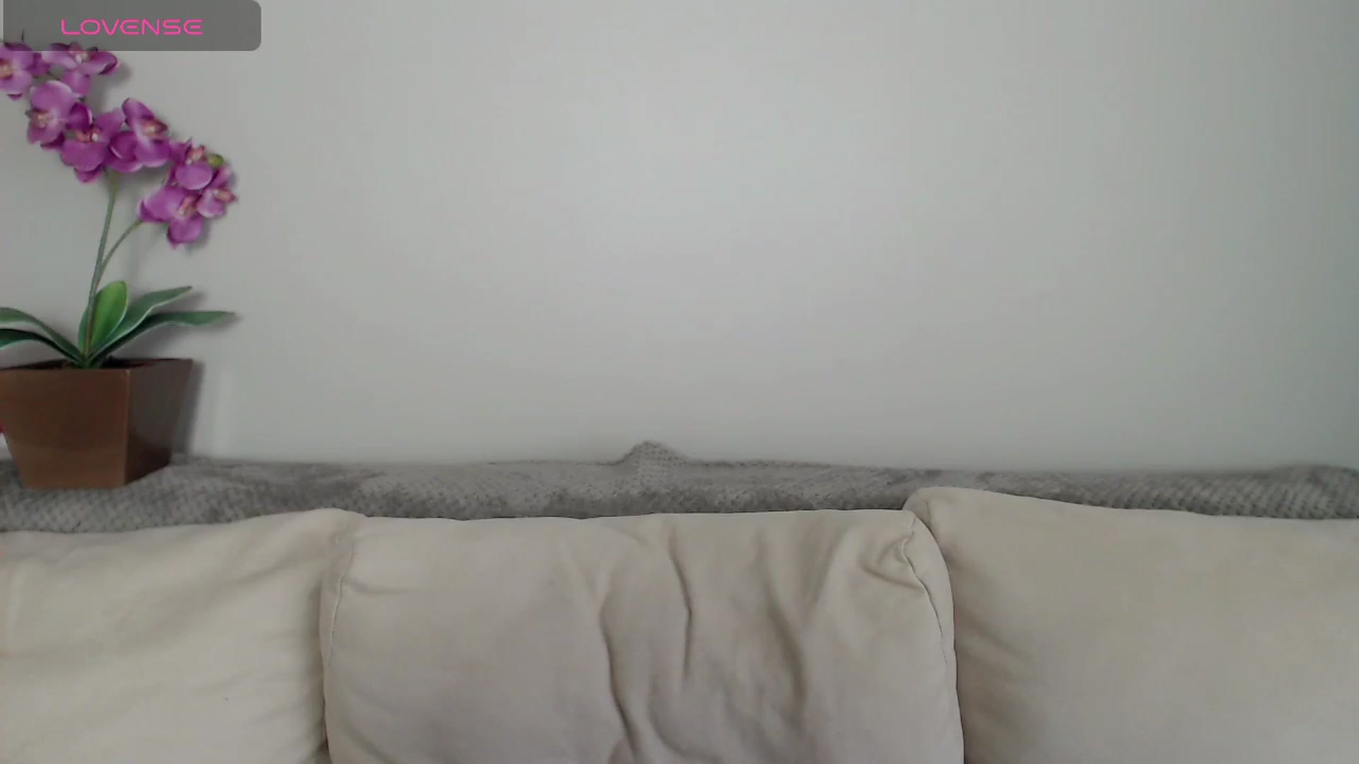 Gallery image thumbnail from Miriam_Mills's myfreecams stream on, 05/27/2024, 10:48 image 16 of 20