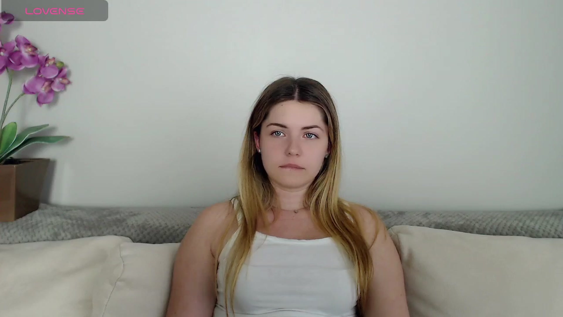 Gallery image thumbnail from Miriam_Mills's myfreecams stream on, 05/27/2024, 10:48 image 10 of 20