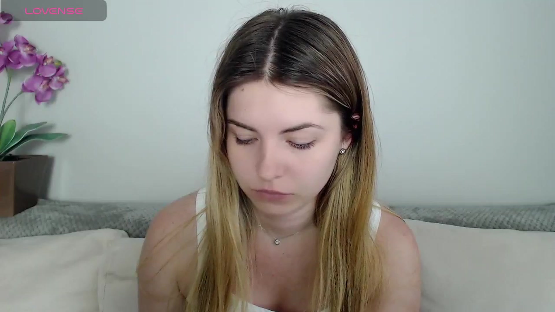 Gallery image thumbnail from Miriam_Mills's myfreecams stream on, 05/27/2024, 10:48 image 17 of 20