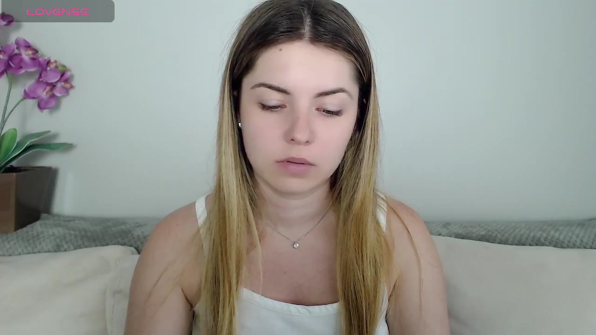 Gallery image thumbnail from Miriam_Mills's myfreecams stream on, 05/27/2024, 10:48 image 19 of 20