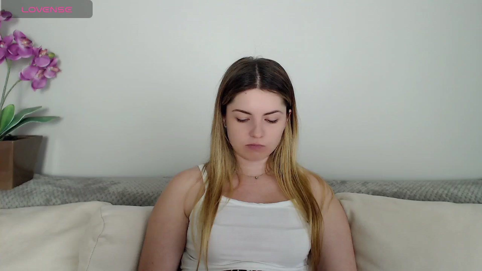 Gallery image thumbnail from Miriam_Mills's myfreecams stream on, 05/27/2024, 10:48 image 8 of 20