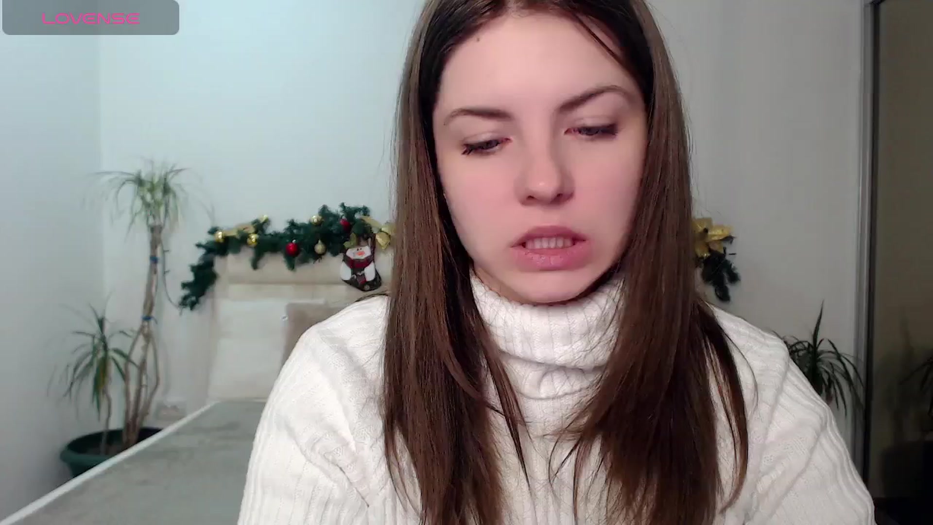 Gallery image thumbnail from Miriam_Mills's myfreecams stream on, 12/26/2024, 10:44 image 4 of 20