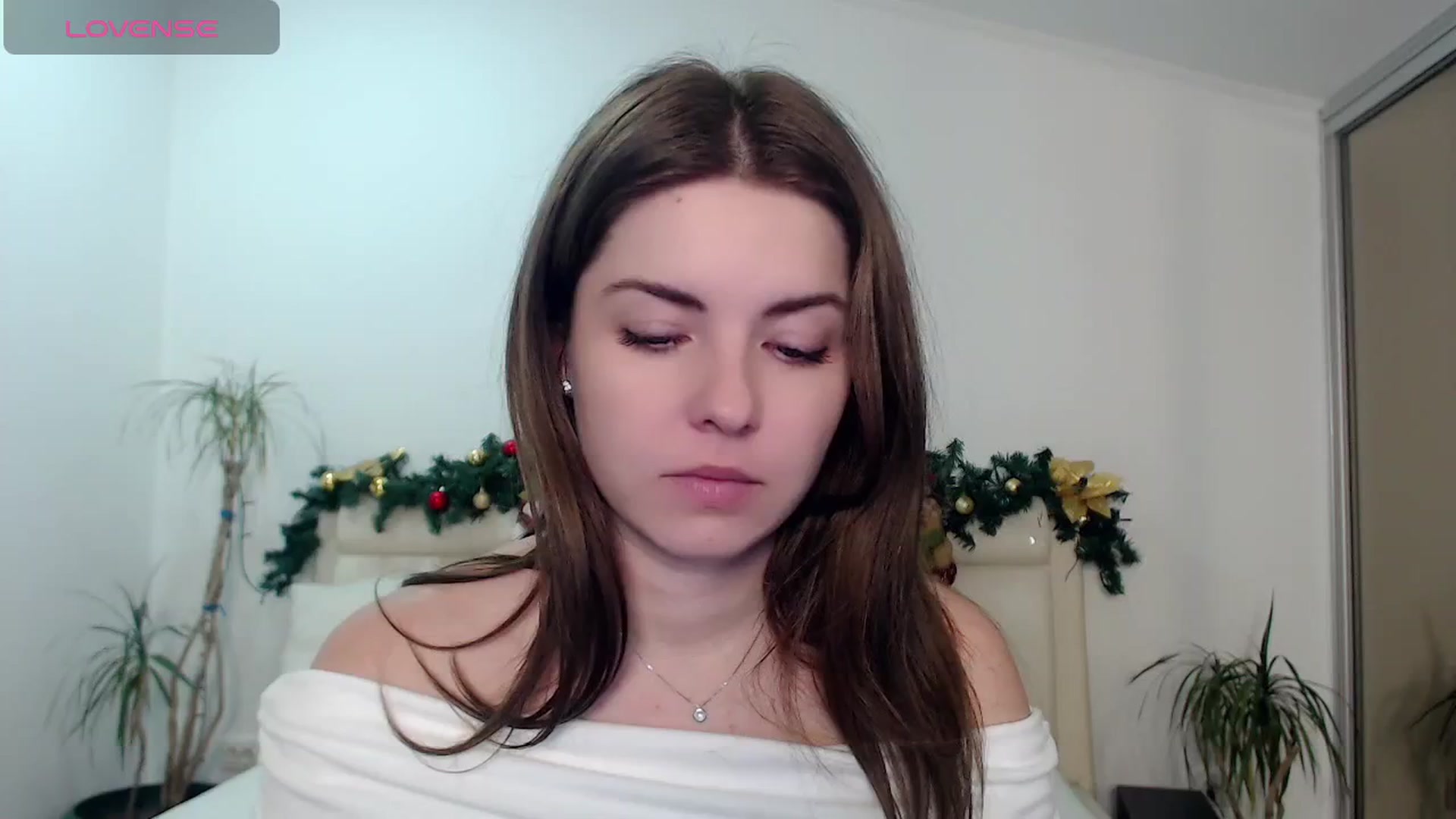 Gallery image thumbnail from Miriam_Mills's myfreecams stream on, 12/31/2024, 12:37 image 10 of 20