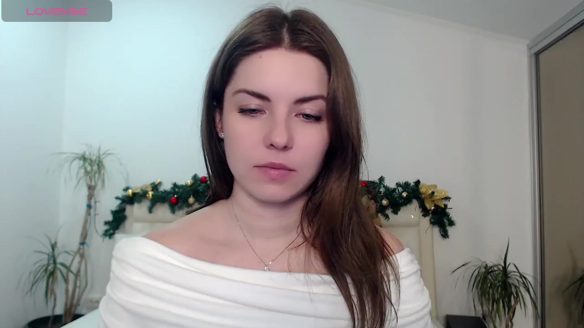 Gallery image thumbnail from Miriam_Mills's myfreecams stream on, 12/31/2024, 12:37 image 8 of 20