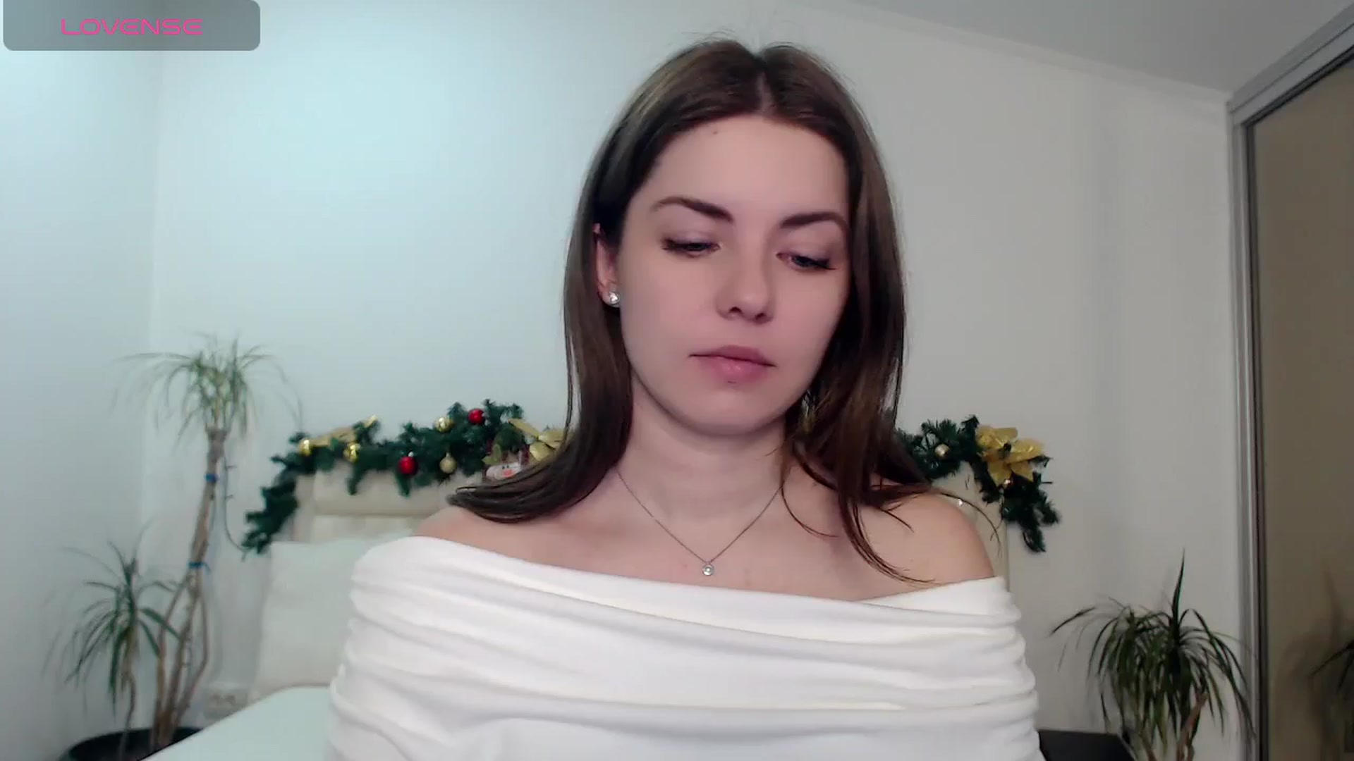 Gallery image thumbnail from Miriam_Mills's myfreecams stream on, 12/31/2024, 12:37 image 15 of 20