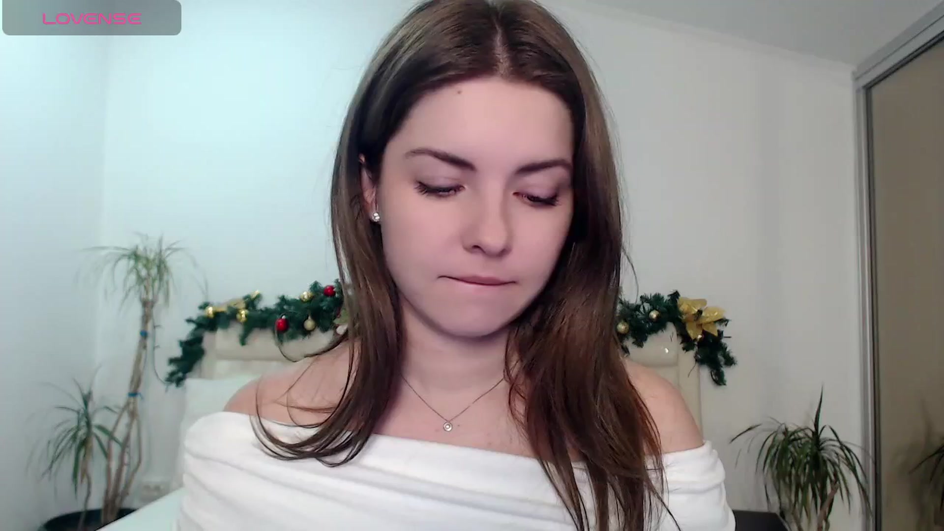 Gallery image thumbnail from Miriam_Mills's myfreecams stream on, 12/31/2024, 12:37 image 2 of 20
