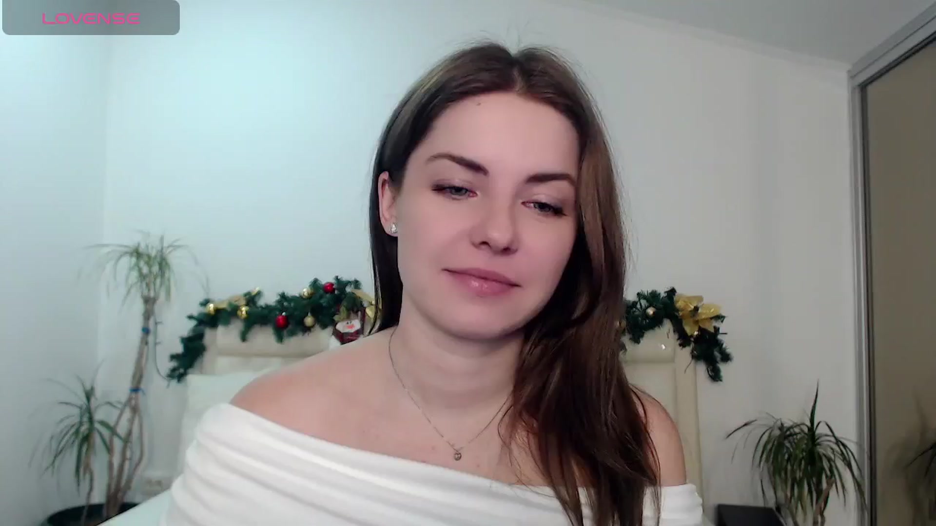 Gallery image thumbnail from Miriam_Mills's myfreecams stream on, 12/31/2024, 12:37 image 11 of 20