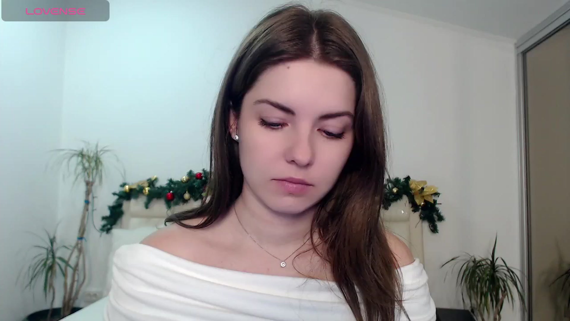 Gallery image thumbnail from Miriam_Mills's myfreecams stream on, 12/31/2024, 12:37 image 5 of 20