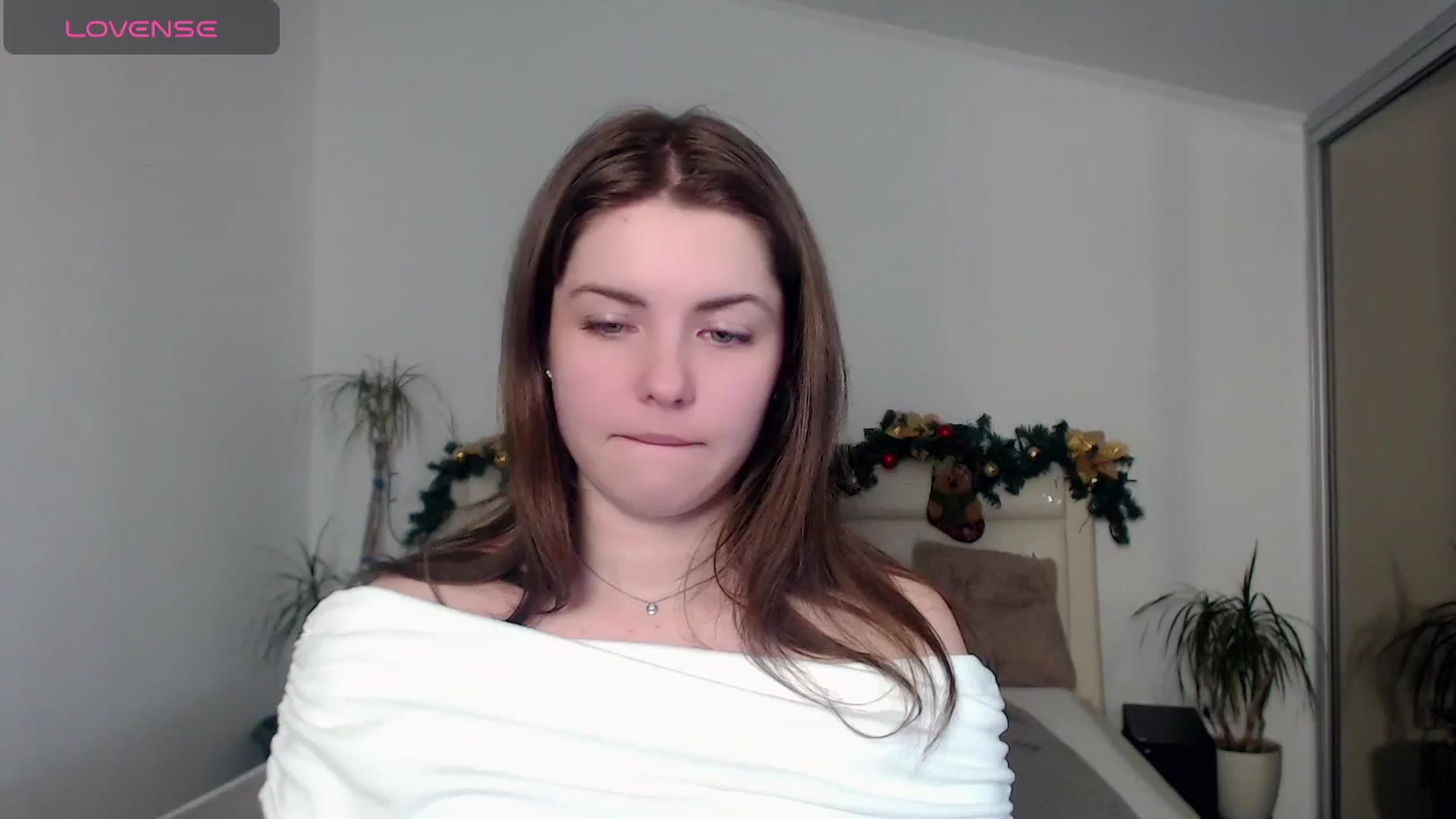 Gallery image thumbnail from Miriam_Mills's myfreecams stream on, 01/01/2025, 11:43 image 9 of 20