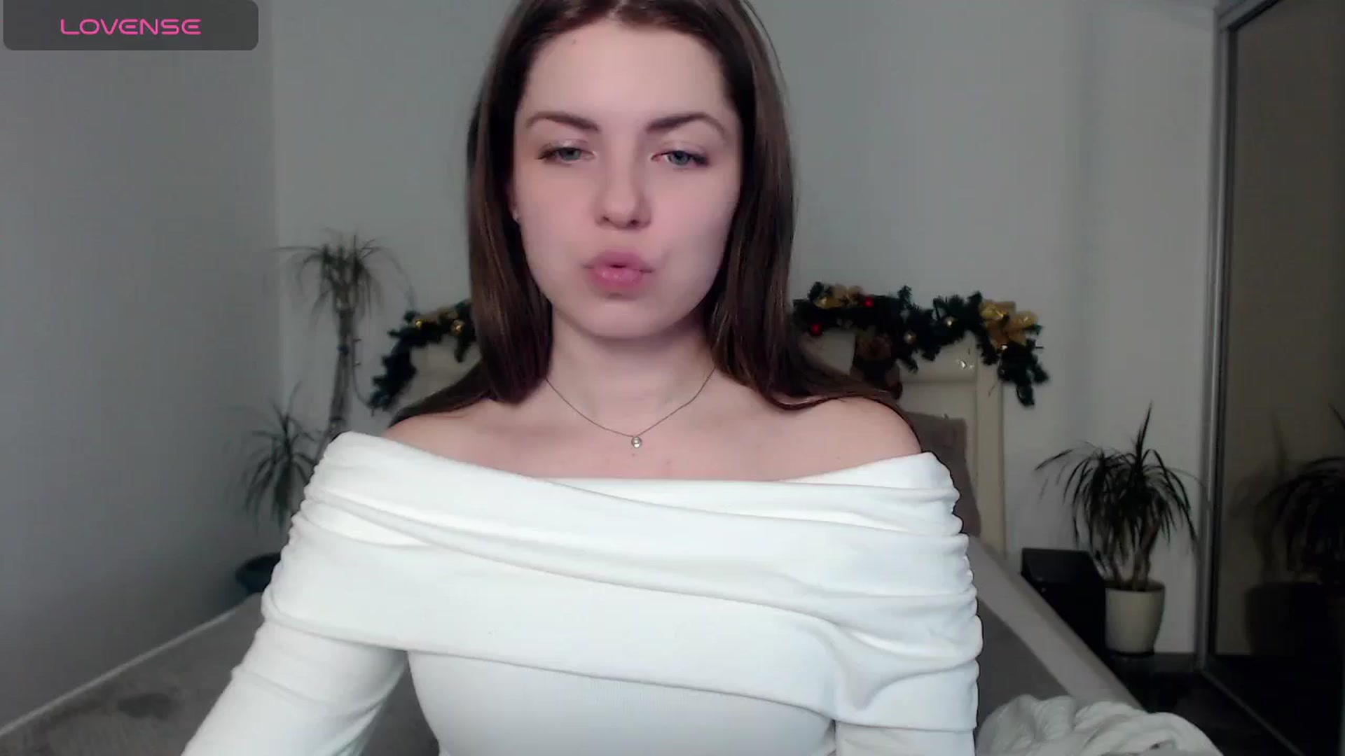 Gallery image thumbnail from Miriam_Mills's myfreecams stream on, 01/01/2025, 12:35 image 20 of 20