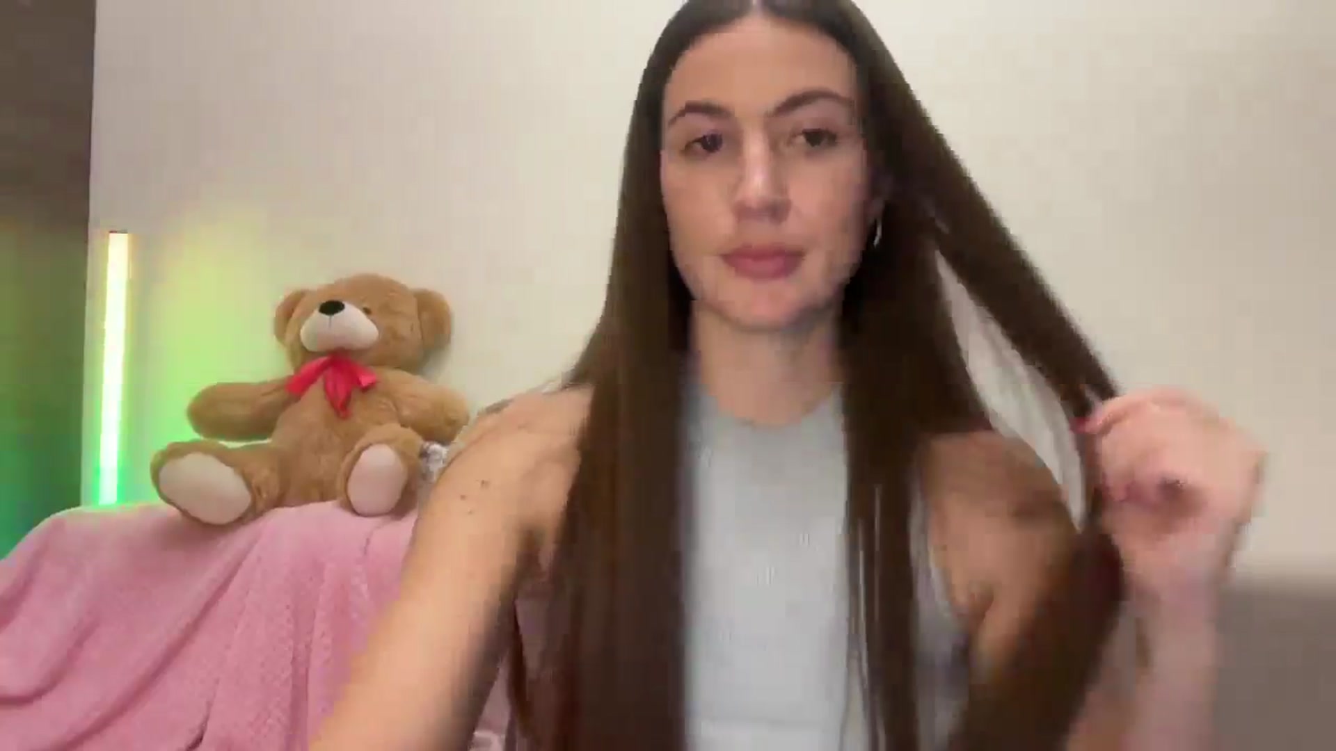 Gallery image thumbnail from Miriami's myfreecams stream on, 12/02/2025, 19:22 image 15 of 20