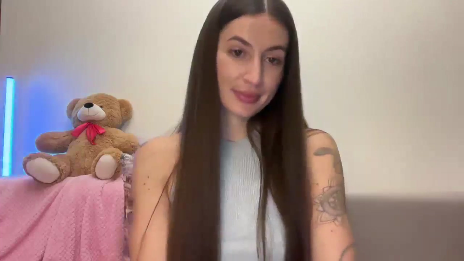 Gallery image thumbnail from Miriami's myfreecams stream on, 12/02/2025, 19:22 image 12 of 20