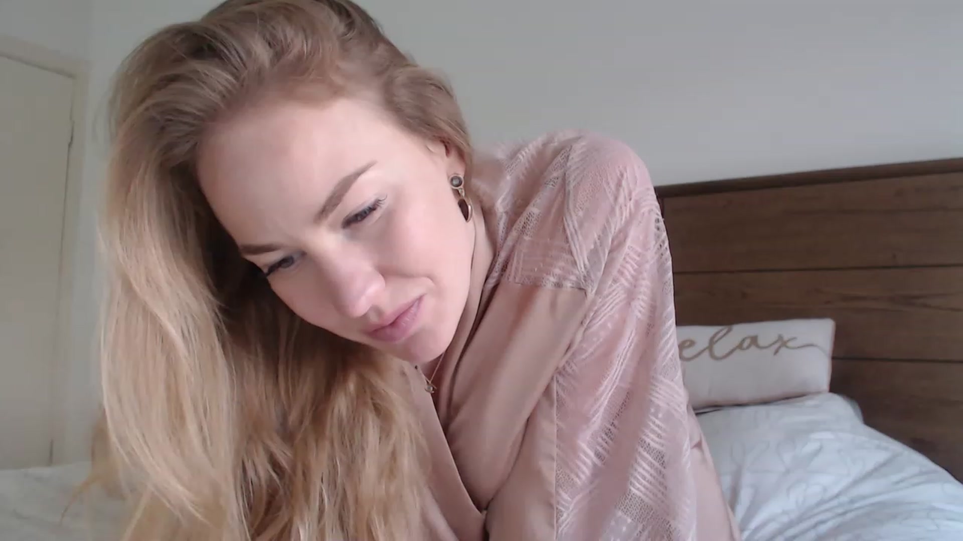 Gallery image thumbnail from MiroNika's myfreecams stream on, 12/15/2022, 16:49 image 12 of 20