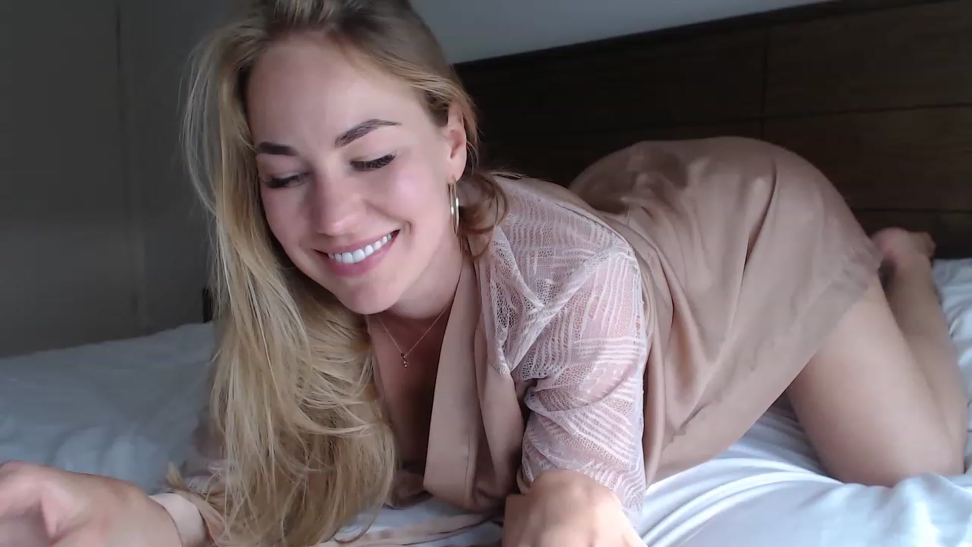 Gallery image thumbnail from MiroNika's myfreecams stream on, 07/09/2023, 16:49 image 1 of 20