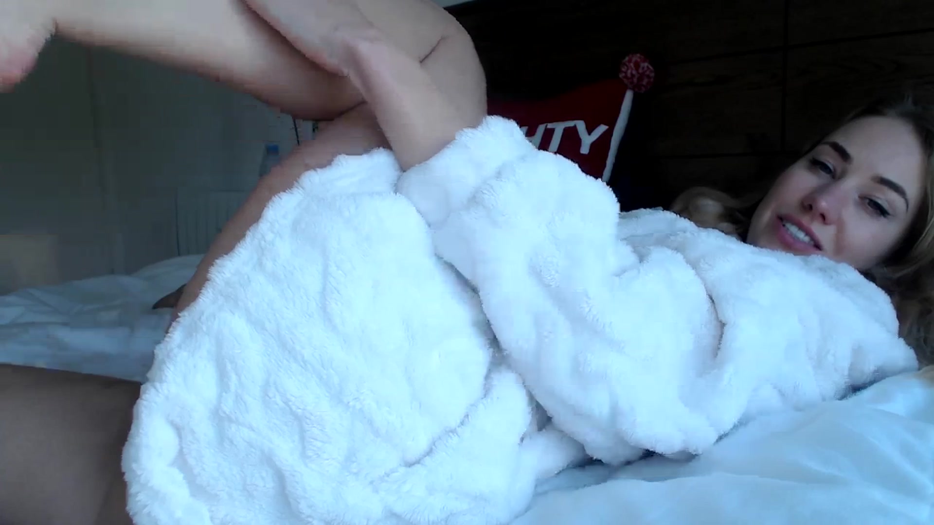 Gallery image thumbnail from MiroNika's myfreecams stream on, 11/02/2023, 16:23 image 2 of 20