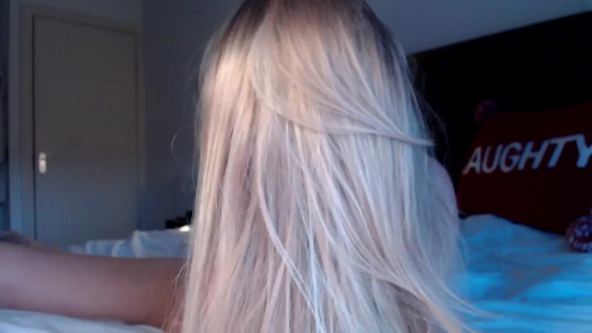 Gallery image thumbnail from MiroNika's myfreecams stream on, 11/05/2023, 17:11 image 18 of 20