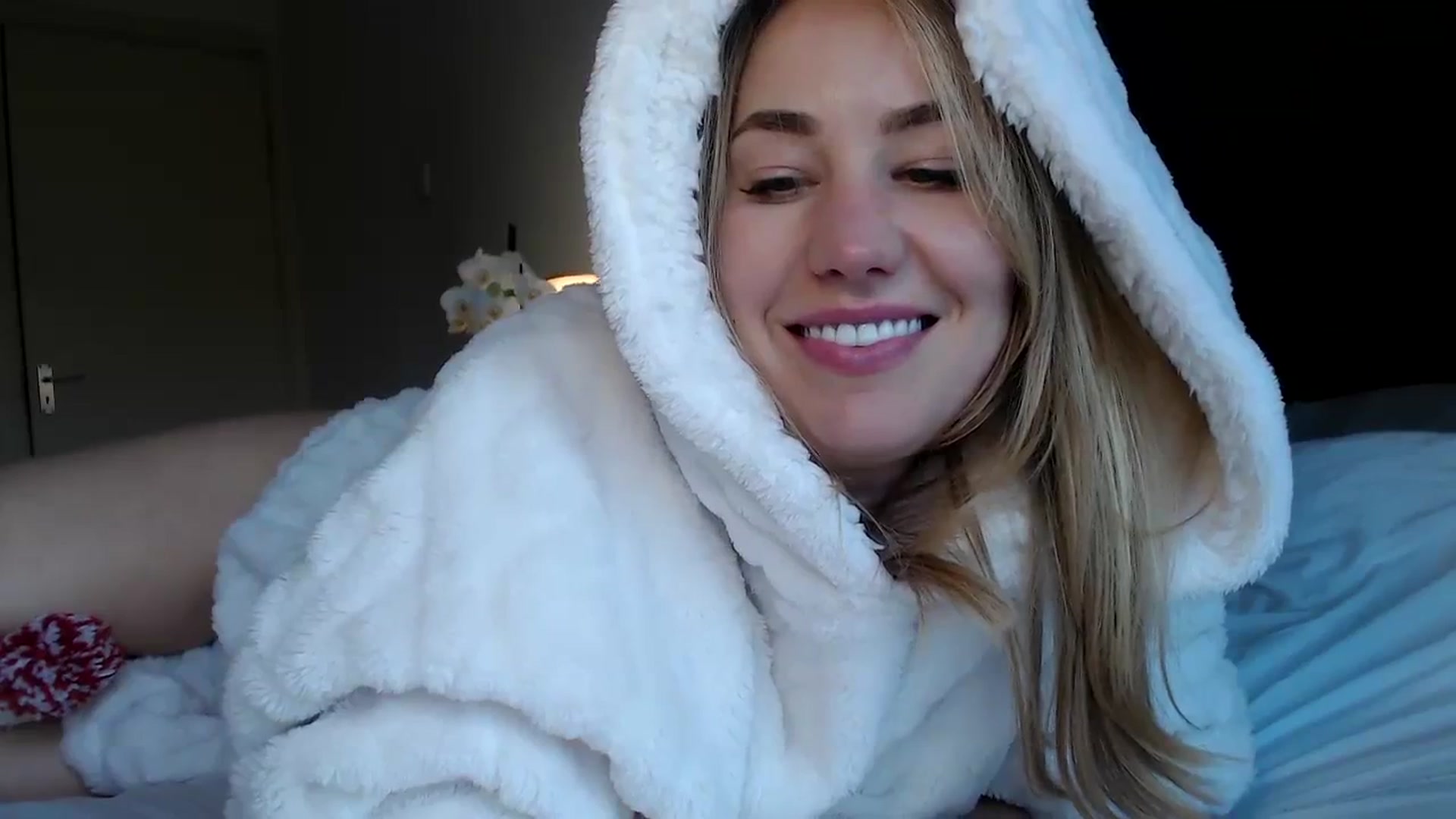 Gallery image thumbnail from MiroNika's myfreecams stream on, 11/07/2023, 17:36 image 6 of 20