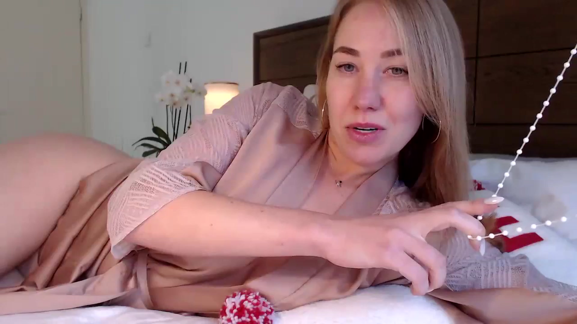 Gallery image thumbnail from MiroNika's myfreecams stream on, 11/08/2023, 16:32 image 19 of 20