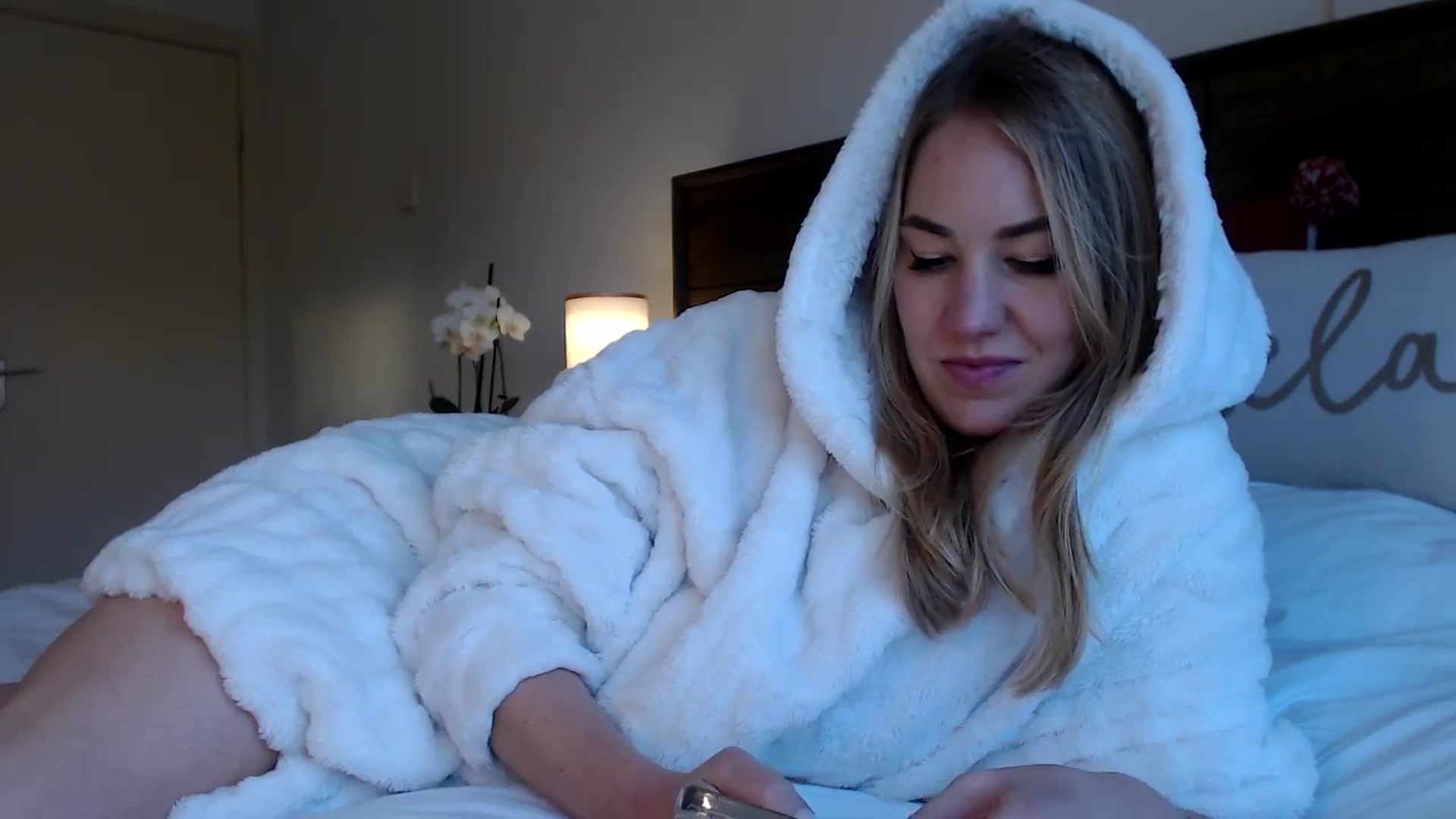 Gallery image thumbnail from MiroNika's myfreecams stream on, 11/09/2023, 16:19 image 19 of 20