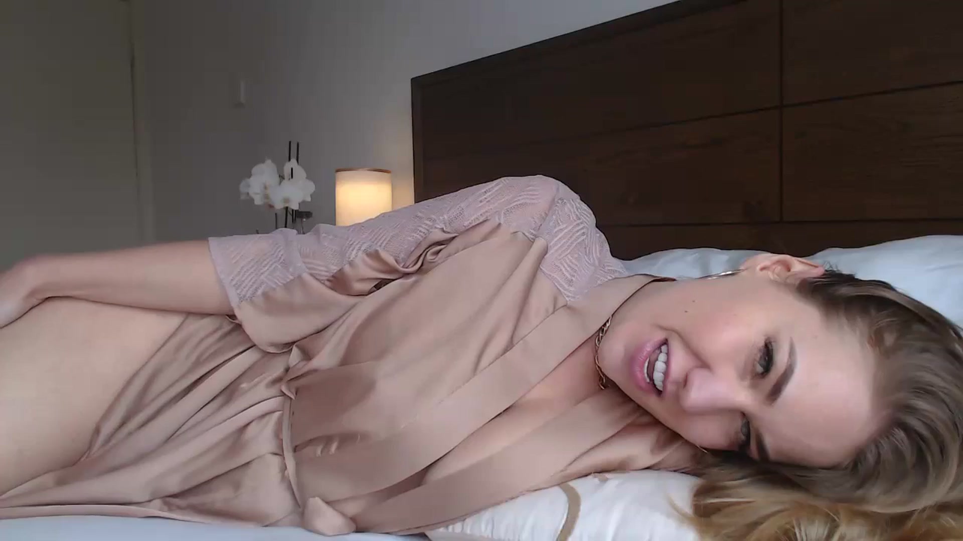 Gallery image thumbnail from MiroNika's myfreecams stream on, 02/02/2024, 14:54 image 4 of 20
