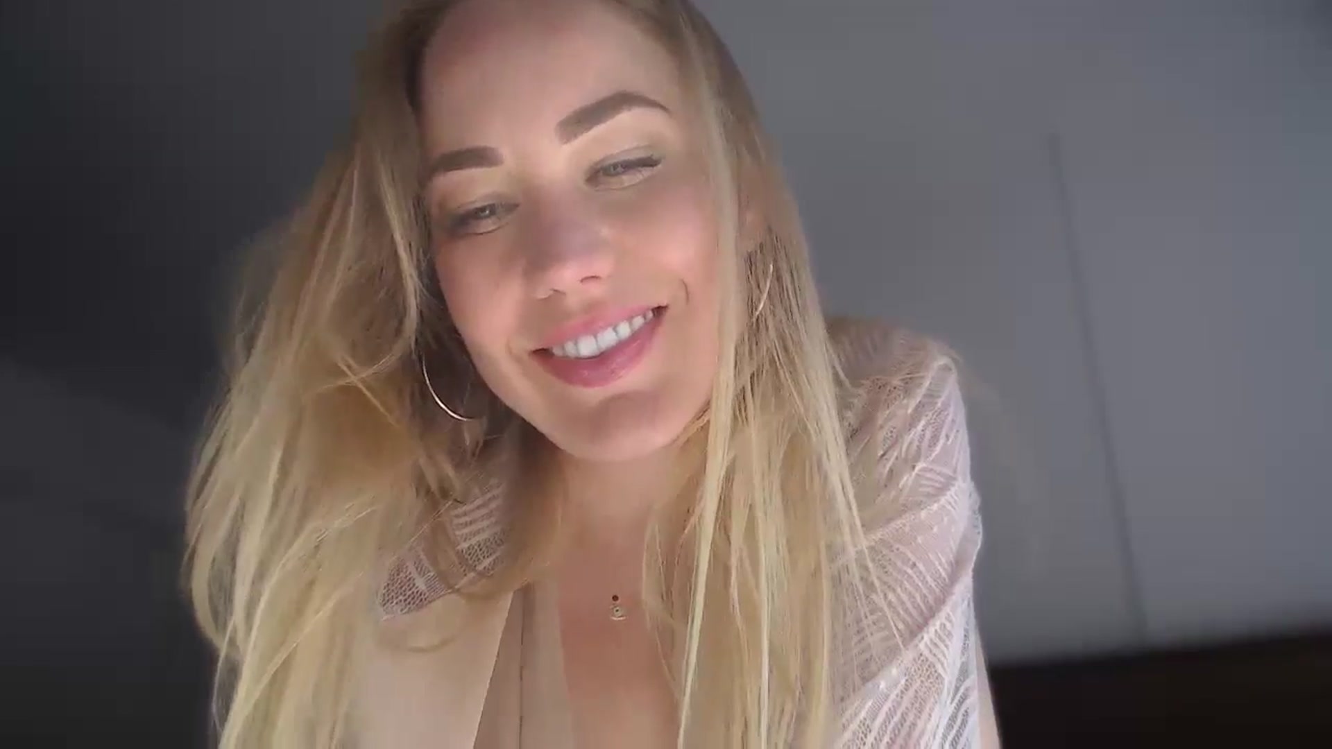 Gallery image thumbnail from MiroNika's myfreecams stream on, 06/19/2024, 17:26 image 4 of 20