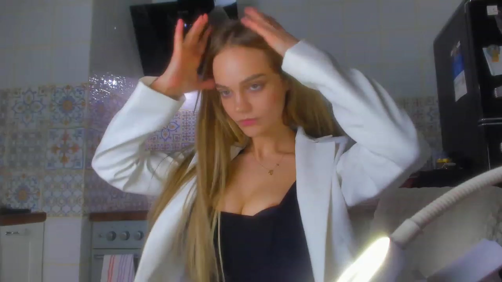 Gallery image thumbnail from MiroSlavaaa's myfreecams stream on, 11/20/2022, 21:33 image 4 of 20