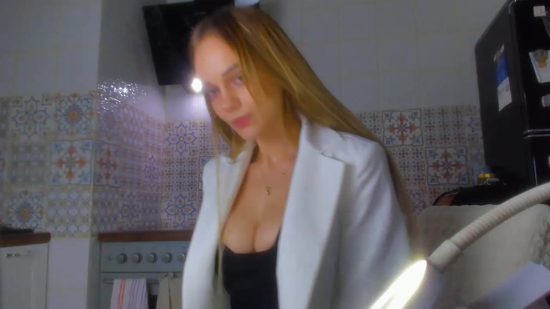 Gallery image thumbnail from MiroSlavaaa's myfreecams stream on, 11/20/2022, 21:33 image 9 of 20