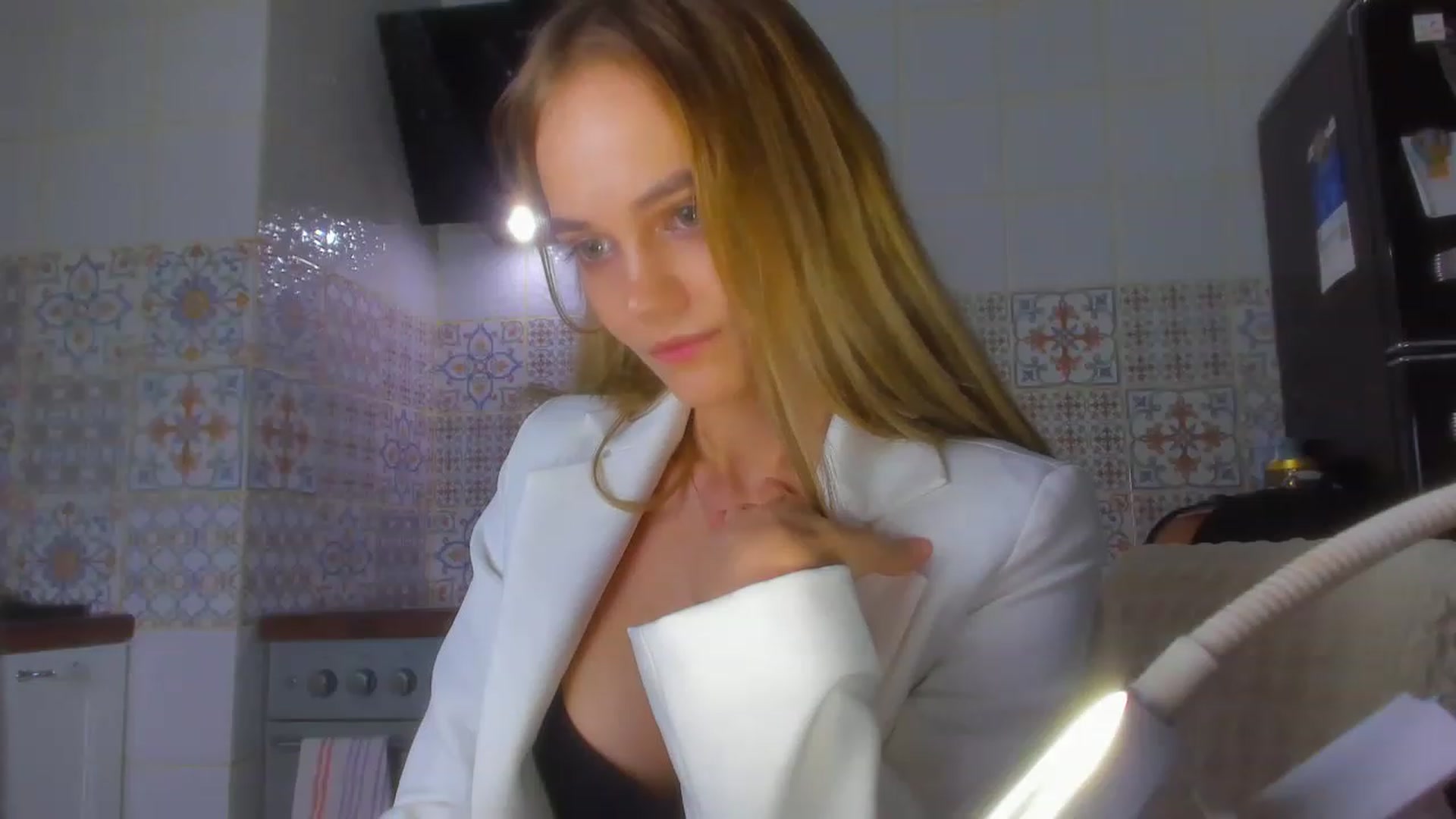 Gallery image thumbnail from MiroSlavaaa's myfreecams stream on, 11/20/2022, 21:33 image 16 of 20