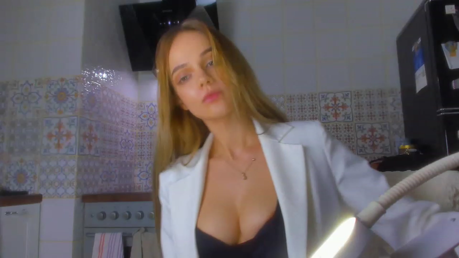 Gallery image thumbnail from MiroSlavaaa's myfreecams stream on, 11/20/2022, 21:33 image 17 of 20