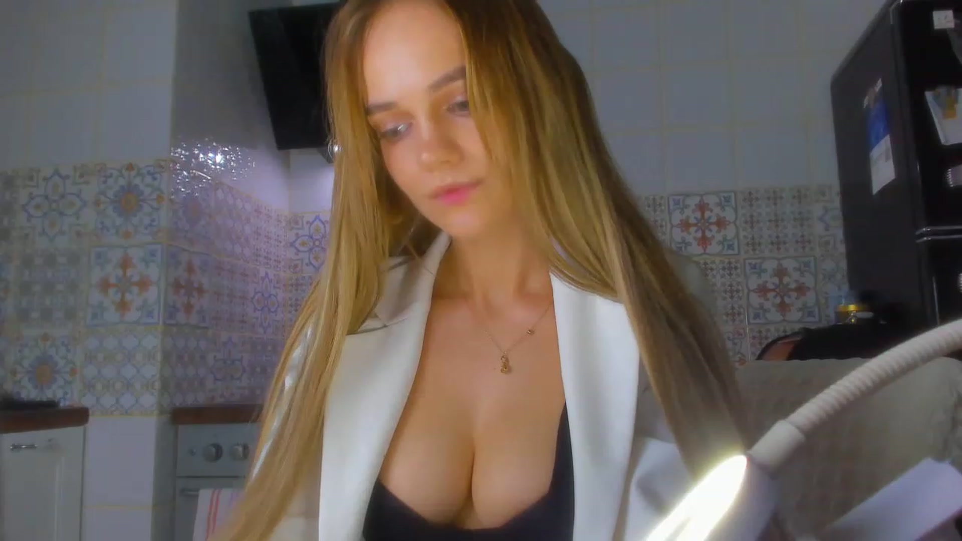 Gallery image thumbnail from MiroSlavaaa's myfreecams stream on, 11/20/2022, 21:33 image 5 of 20