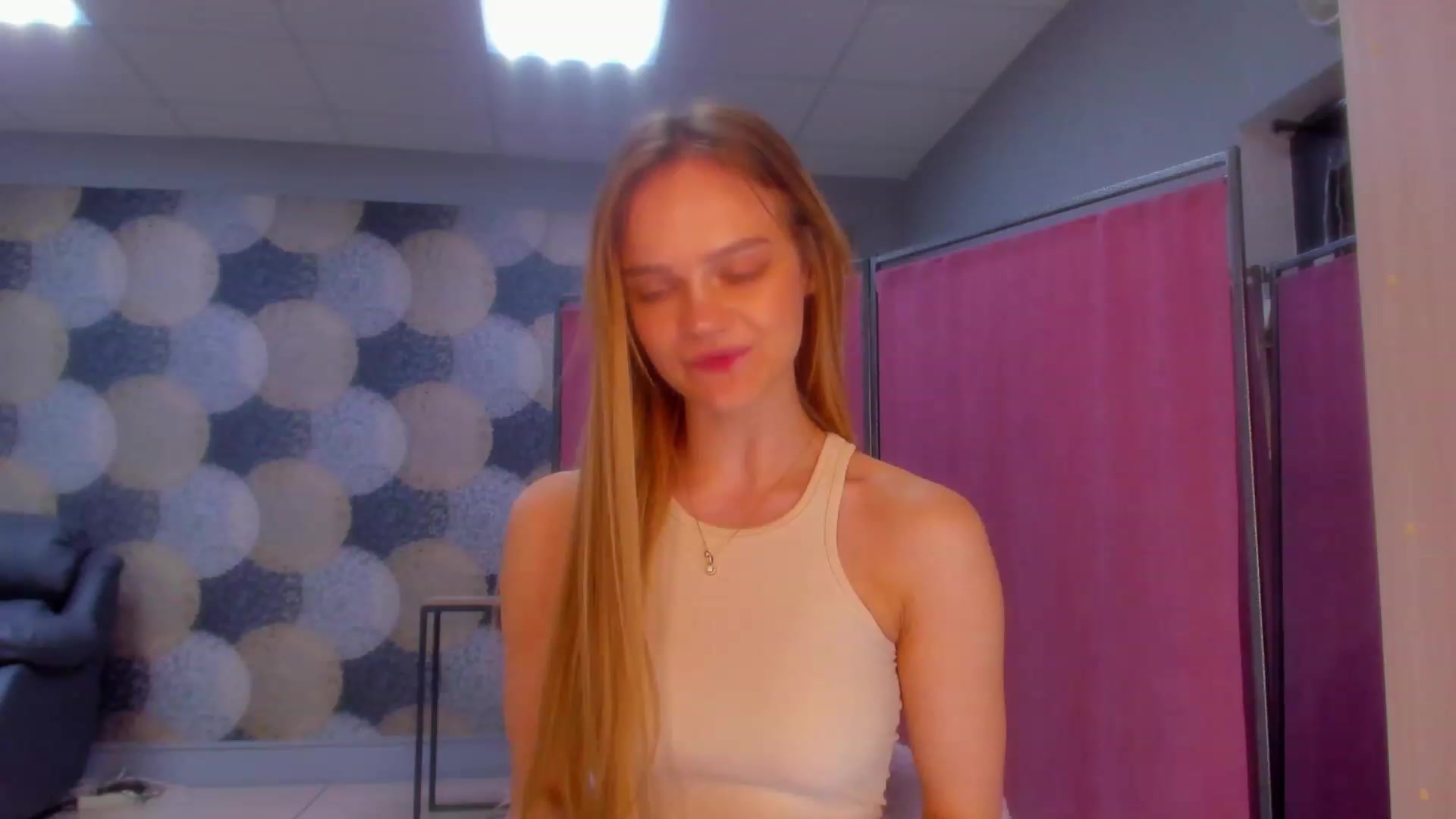 Gallery image thumbnail from MiroSlavaaa's myfreecams stream on, 01/31/2023, 21:03 image 19 of 20