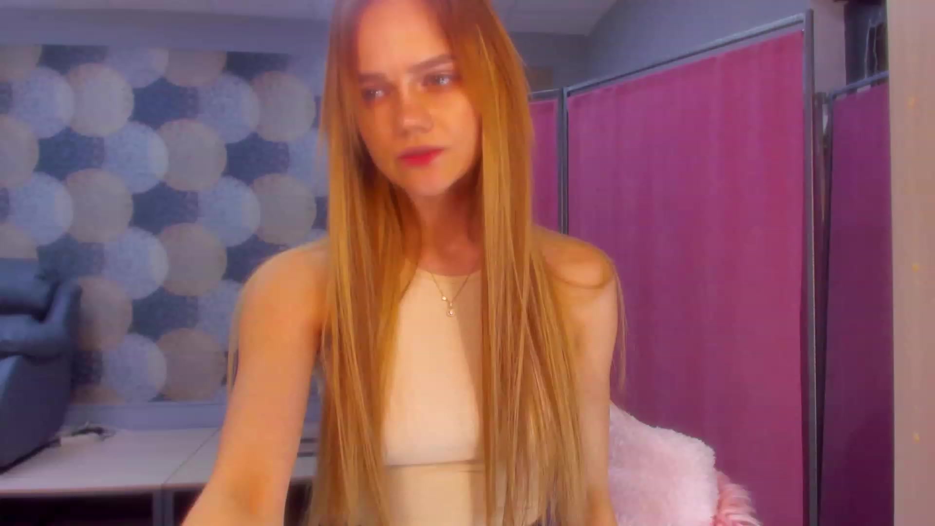 Gallery image thumbnail from MiroSlavaaa's myfreecams stream on, 01/31/2023, 21:03 image 5 of 20