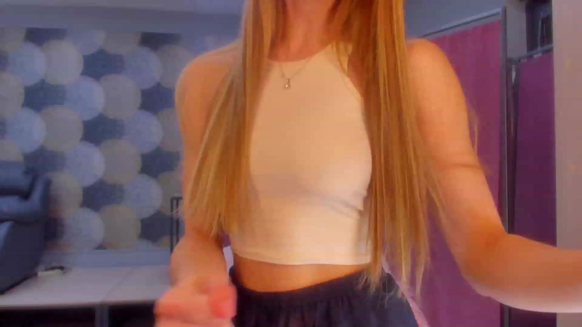 Gallery image thumbnail from MiroSlavaaa's myfreecams stream on, 01/31/2023, 21:03 image 3 of 20